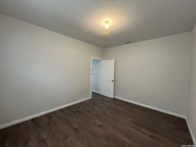 2623 W HOUSTON ST, San Antonio, TX 78207
