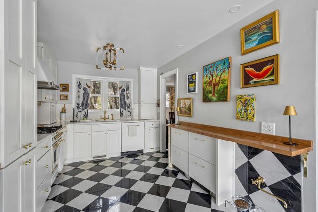 759 Lake Frances Drive, Charleston, SC 29412