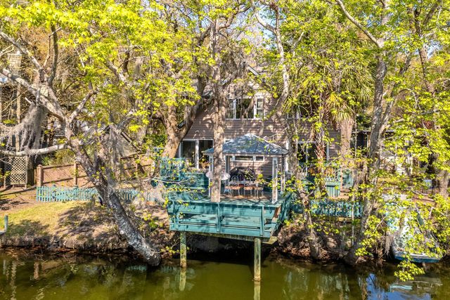 759 Lake Frances Drive, Charleston, SC 29412