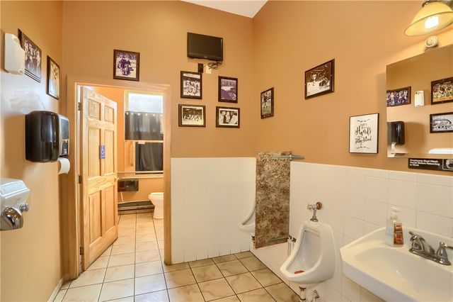 400 Duss Ave, Ambridge, PA 15003