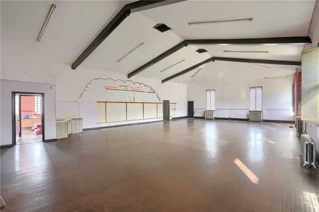 400 Duss Ave, Ambridge, PA 15003