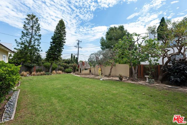 7746 Boeing Avenue, Los Angeles, CA 90045