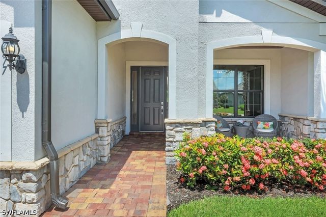 9577 Everglades DR, Naples, FL 34120