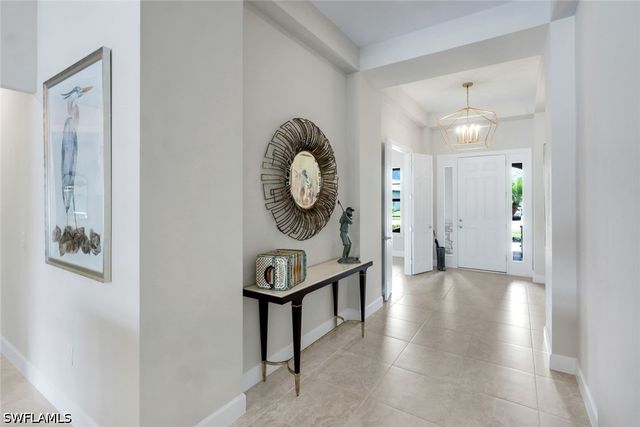 9577 Everglades DR, Naples, FL 34120