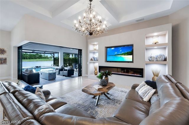 9577 Everglades DR, Naples, FL 34120