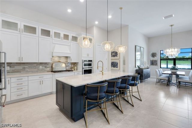 9577 Everglades DR, Naples, FL 34120