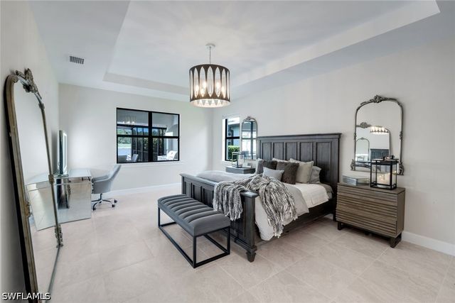 9577 Everglades DR, Naples, FL 34120