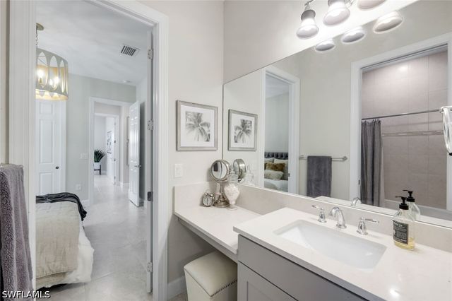 9577 Everglades DR, Naples, FL 34120