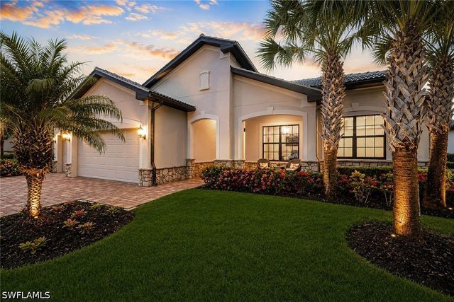 9577 Everglades DR, Naples, FL 34120