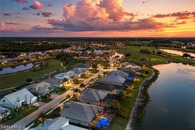 9577 Everglades DR, Naples, FL 34120