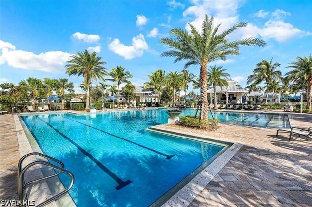 9577 Everglades DR, Naples, FL 34120