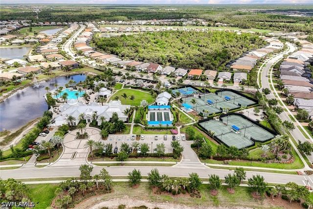 9577 Everglades DR, Naples, FL 34120