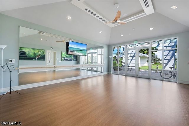 9577 Everglades DR, Naples, FL 34120