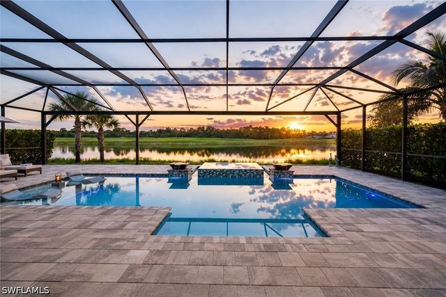 9577 Everglades DR, Naples, FL 34120