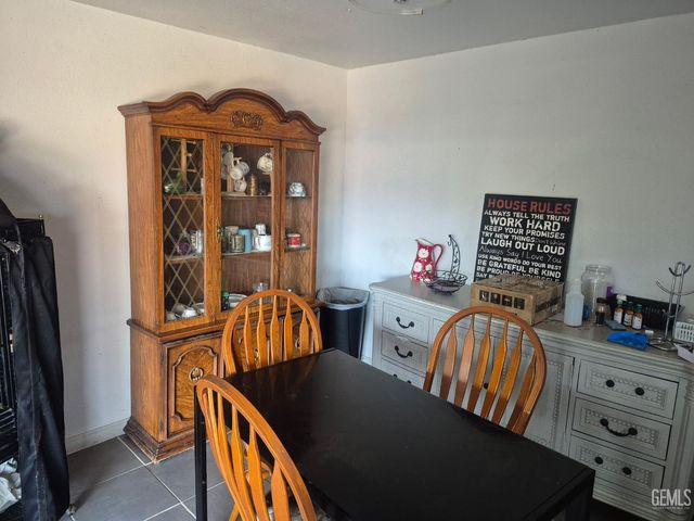 401 Van Buren Street, Taft, CA 93268