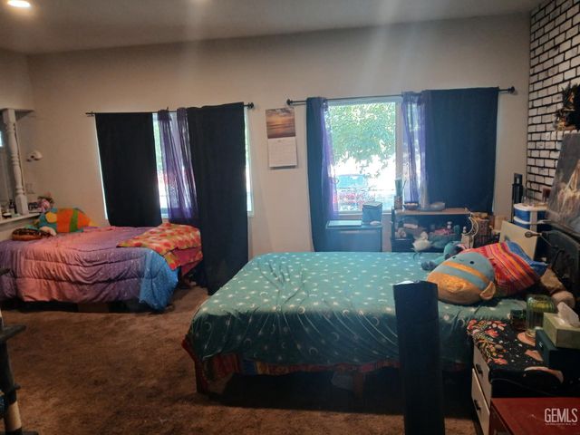 401 Van Buren Street, Taft, CA 93268