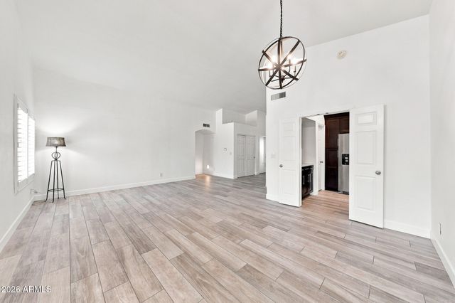 5519 E GRANDVIEW Road, Scottsdale, AZ 85254