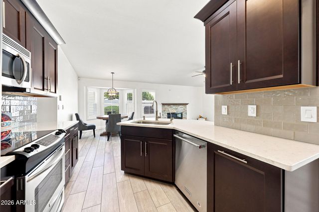5519 E GRANDVIEW Road, Scottsdale, AZ 85254