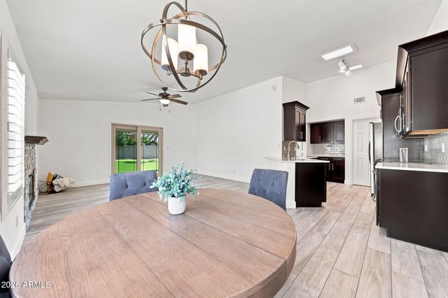 5519 E GRANDVIEW Road, Scottsdale, AZ 85254