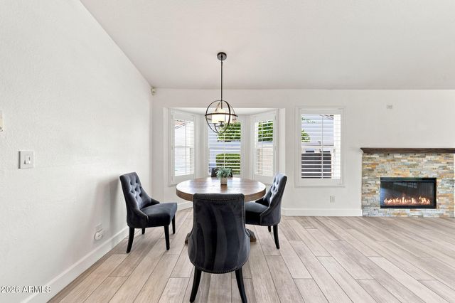 5519 E GRANDVIEW Road, Scottsdale, AZ 85254