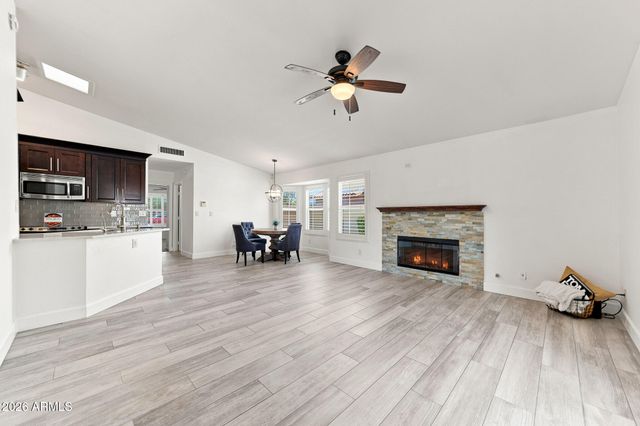 5519 E GRANDVIEW Road, Scottsdale, AZ 85254