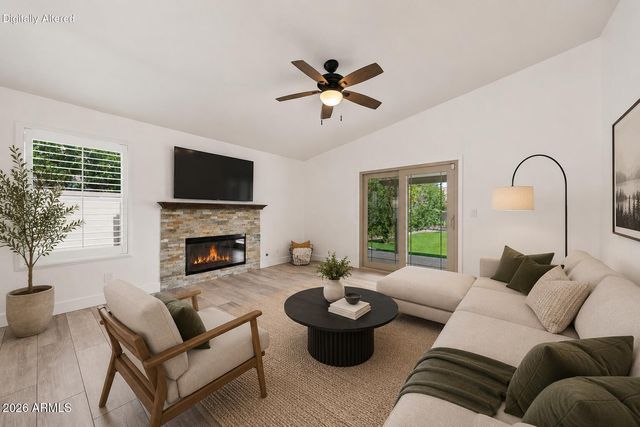 5519 E GRANDVIEW Road, Scottsdale, AZ 85254