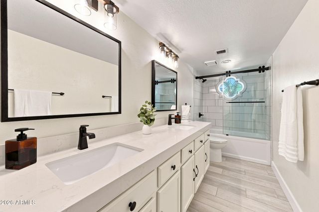 5519 E GRANDVIEW Road, Scottsdale, AZ 85254