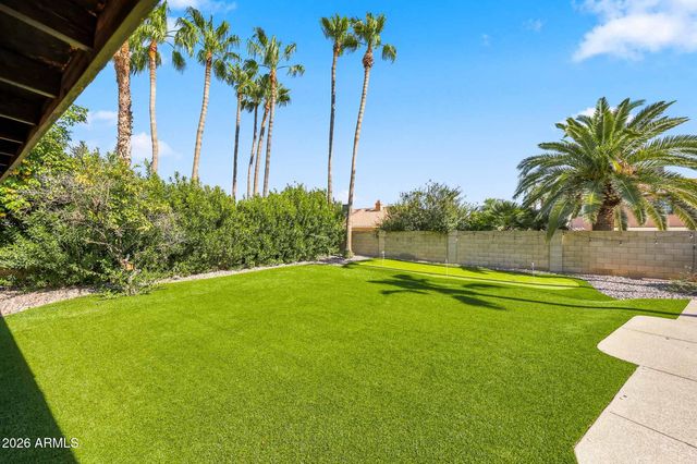 5519 E GRANDVIEW Road, Scottsdale, AZ 85254