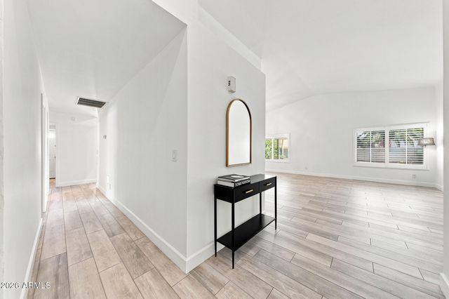 5519 E GRANDVIEW Road, Scottsdale, AZ 85254