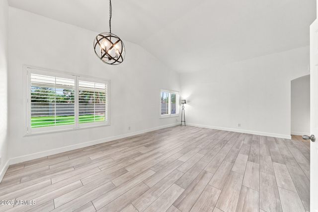 5519 E GRANDVIEW Road, Scottsdale, AZ 85254