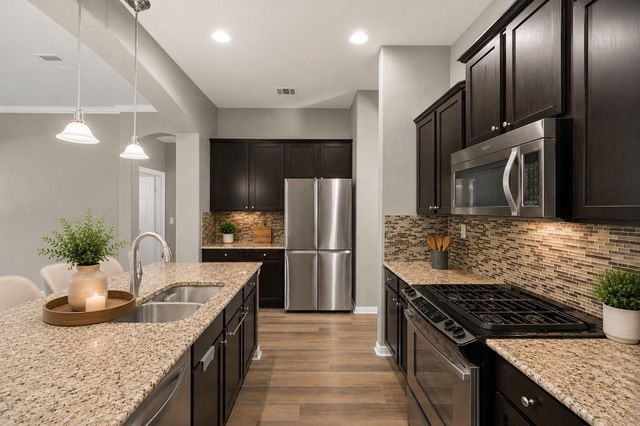 640 Wiltshire DR, Hutto, TX 78634