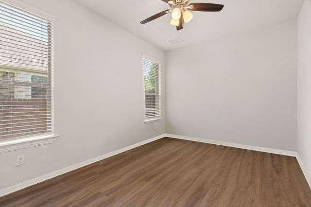 640 Wiltshire DR, Hutto, TX 78634