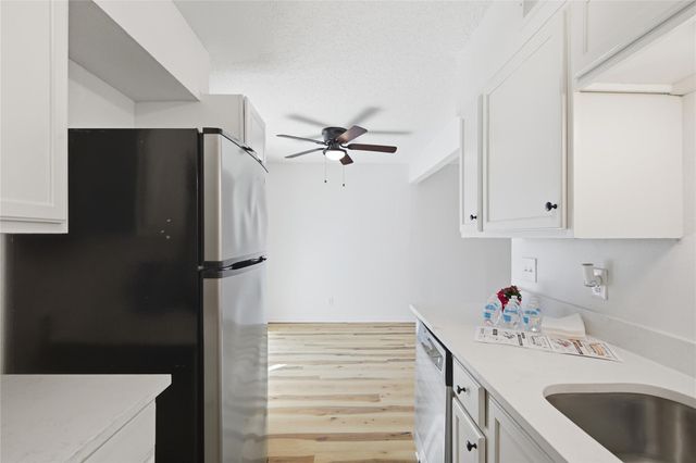 2705 Windswept CV 102, Austin, TX 78745