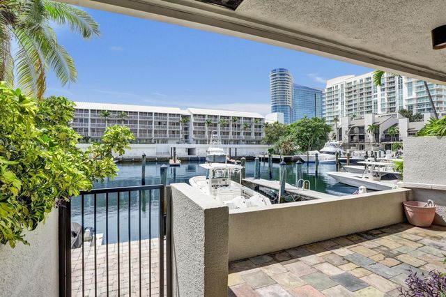 15 Port Side Drive 15, Fort Lauderdale, FL 33316