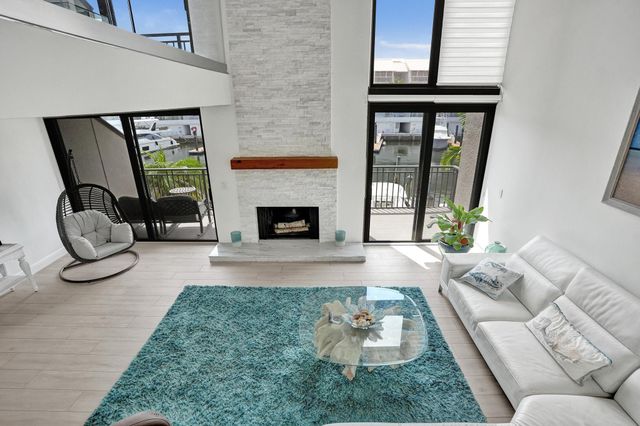 15 Port Side Drive 15, Fort Lauderdale, FL 33316