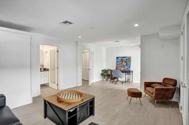 15 Port Side Drive 15, Fort Lauderdale, FL 33316