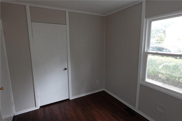 801 NE 46th Street, Kansas City, MO 64116