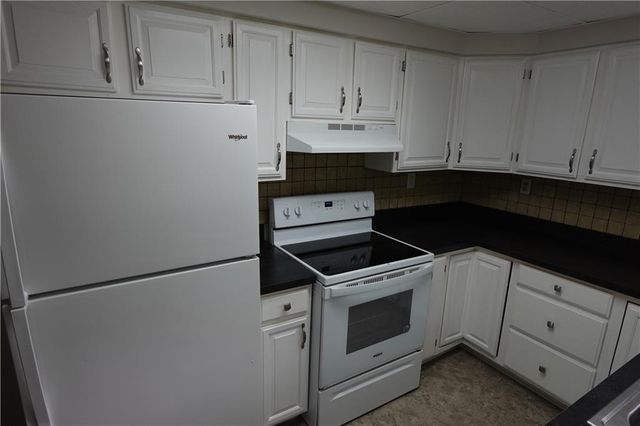 801 NE 46th Street, Kansas City, MO 64116