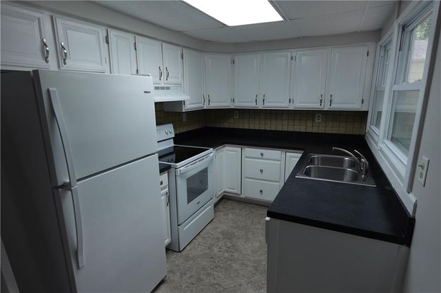 801 NE 46th Street, Kansas City, MO 64116