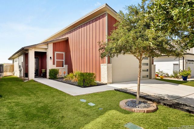 120 new hampton, San Marcos, TX 78666