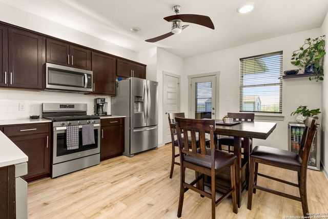 120 new hampton, San Marcos, TX 78666
