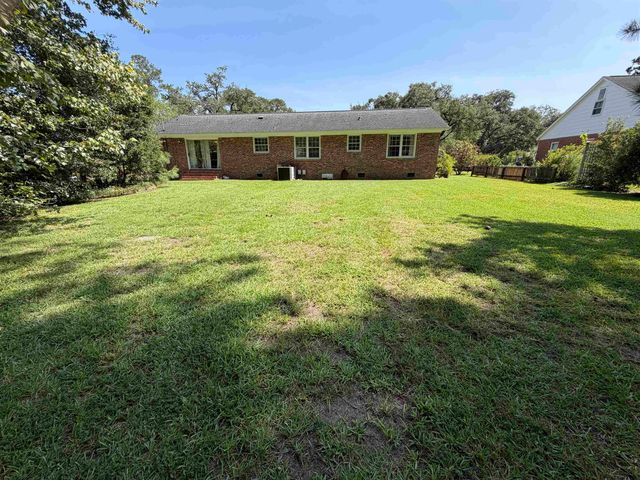 1003 Lakeside Dr., Conway, SC 29526