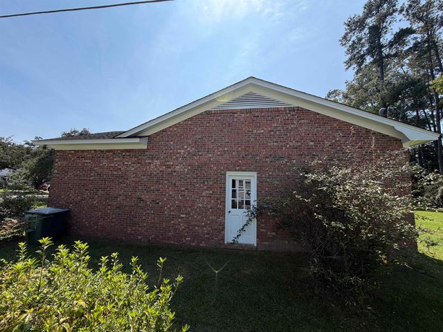 1003 Lakeside Dr., Conway, SC 29526