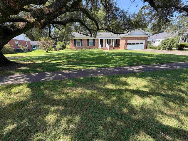 1003 Lakeside Dr., Conway, SC 29526