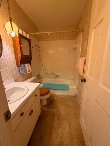 1003 Lakeside Dr., Conway, SC 29526