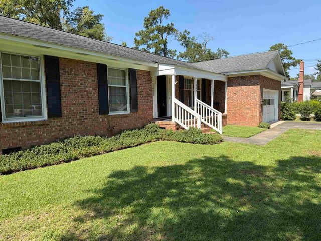 1003 Lakeside Dr., Conway, SC 29526