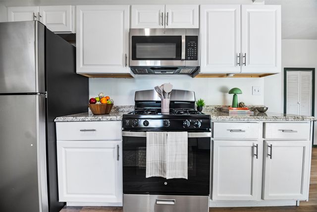1309 E Charleston Dr, Park City, KS 67219