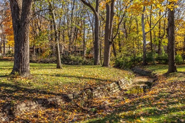 9215 Kerwood Drive, Indianapolis, IN 46240