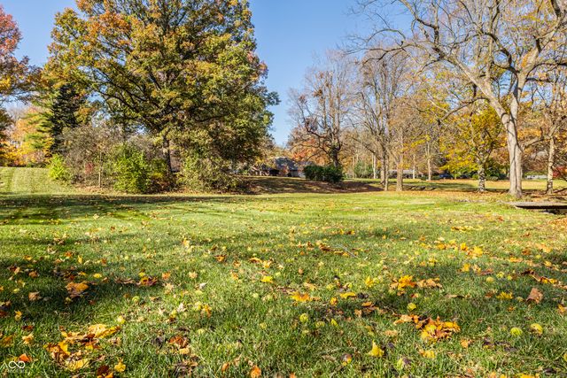 9215 Kerwood Drive, Indianapolis, IN 46240