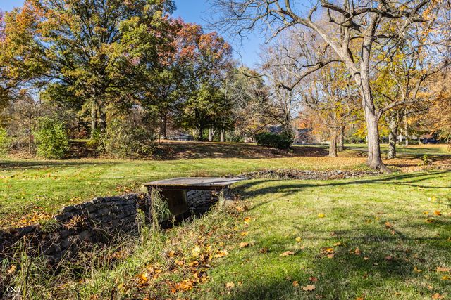 9215 Kerwood Drive, Indianapolis, IN 46240